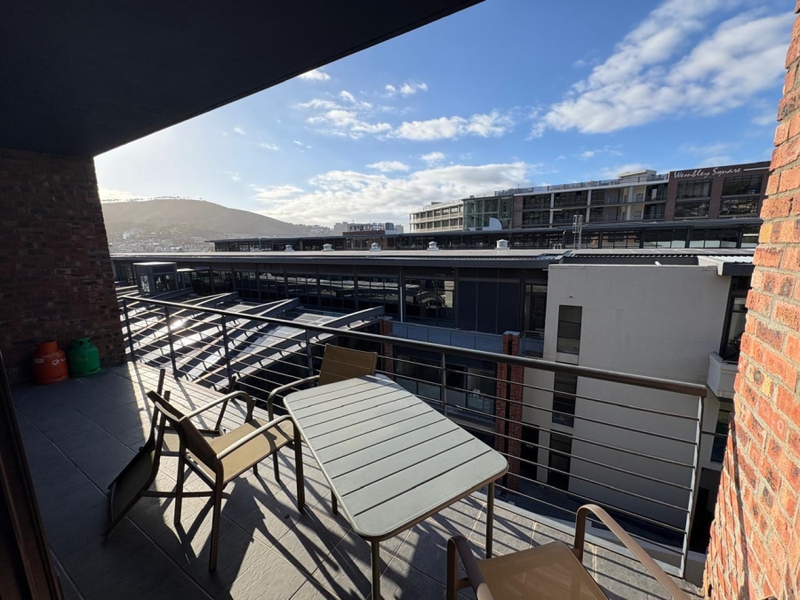To Let 1 Bedroom Property for Rent in Gardens Western Cape